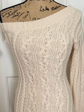 Off-the-Shoulder Neckline Cream-colored Cable Knit Sweater Dress. Small. Tags.